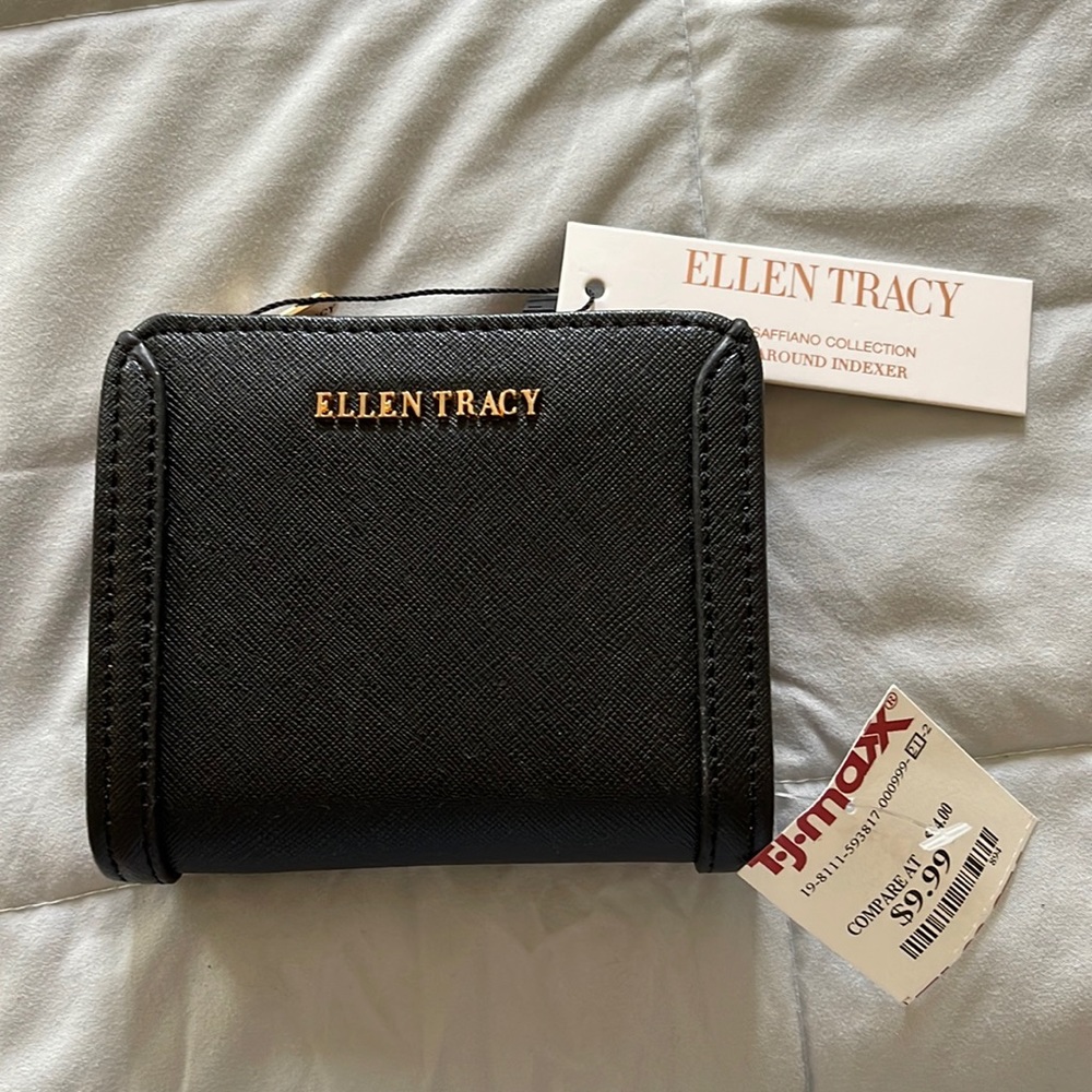 Ellen Tracy zip wallet